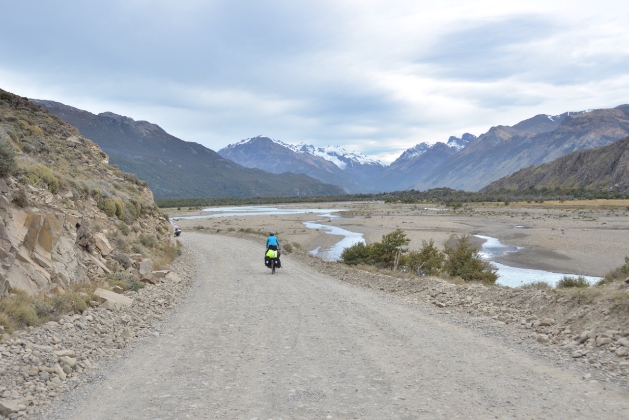 Schotterpiste von El Chalten zum Lago del Desierto